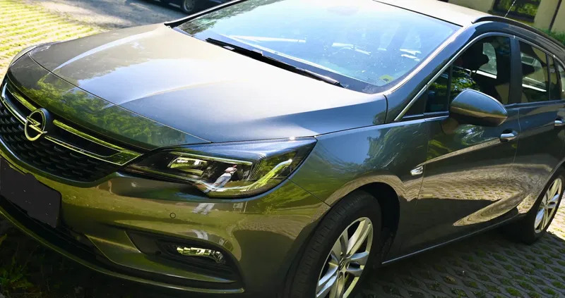 pomorskie Opel Astra cena 54900 przebieg: 95950, rok produkcji 2019 z Kościerzyna